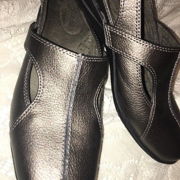 Easy Street Pewter sterling sandal comfort size 8M - Picture 3 of 5